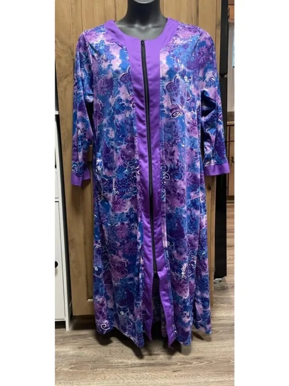 Vintage Purple and blue floral muumuu house coat nightgown Mrs roper size medium